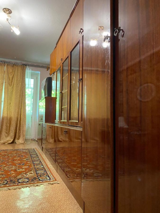 В Самом Центре Myrhorod Exterior foto